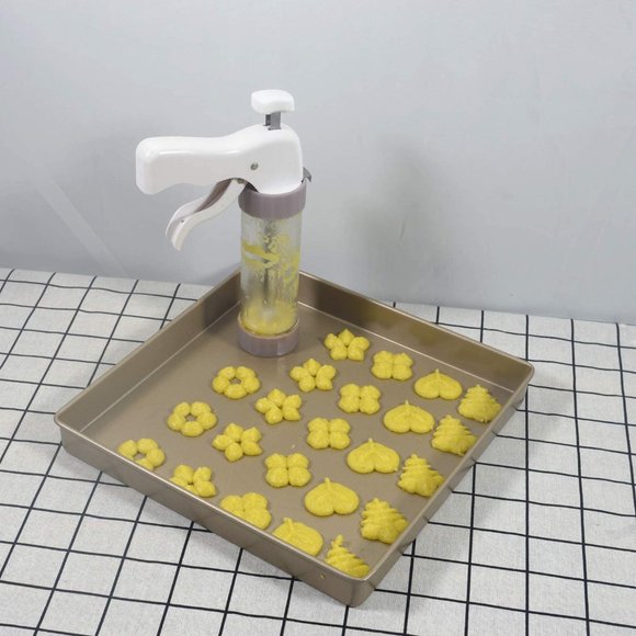 Cookie Press 20-Piece Set - Picture 6 of 7